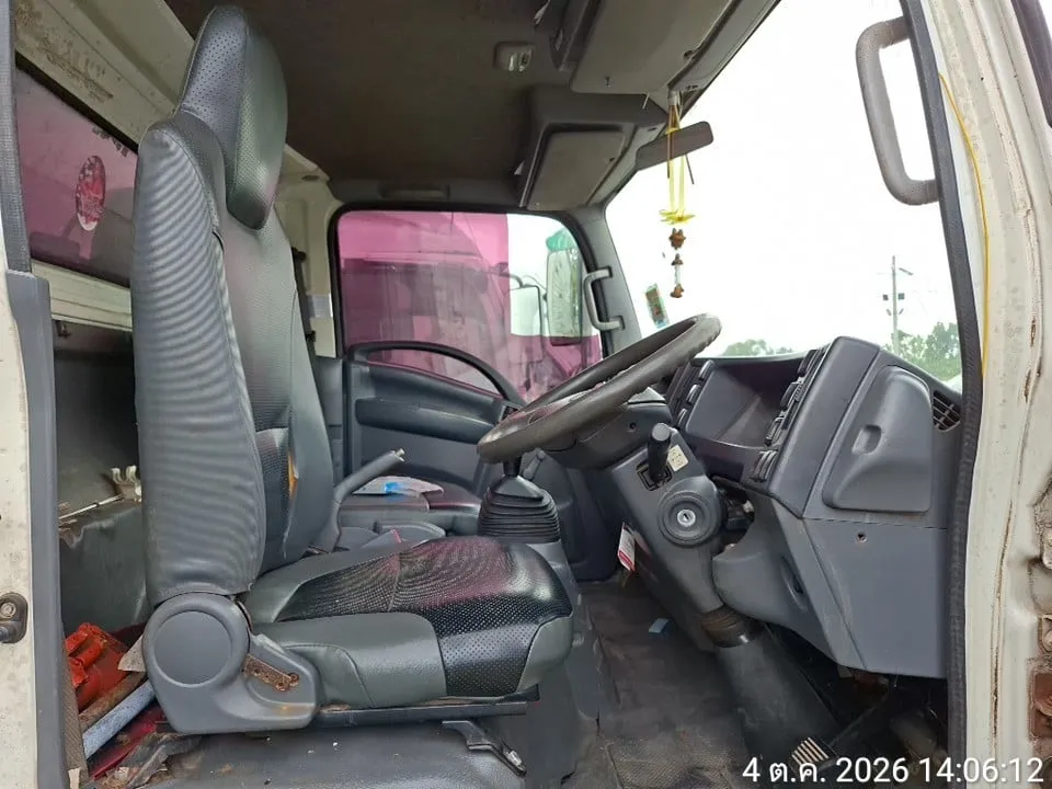 2011 Isuzu NQR – 4