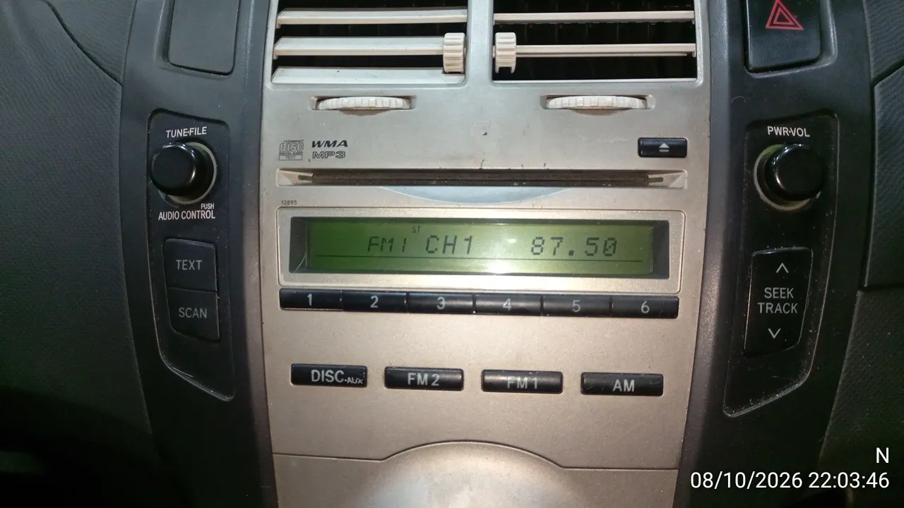 2012 Toyota Yaris – 12
