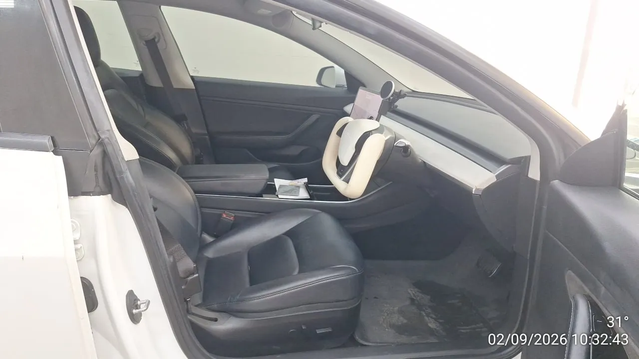 2020 Tesla Model 3 – 12