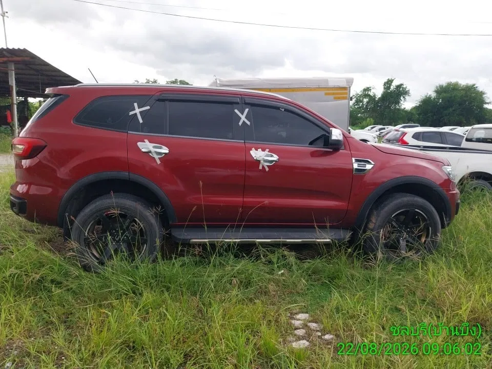 2019 Ford Everest – 7