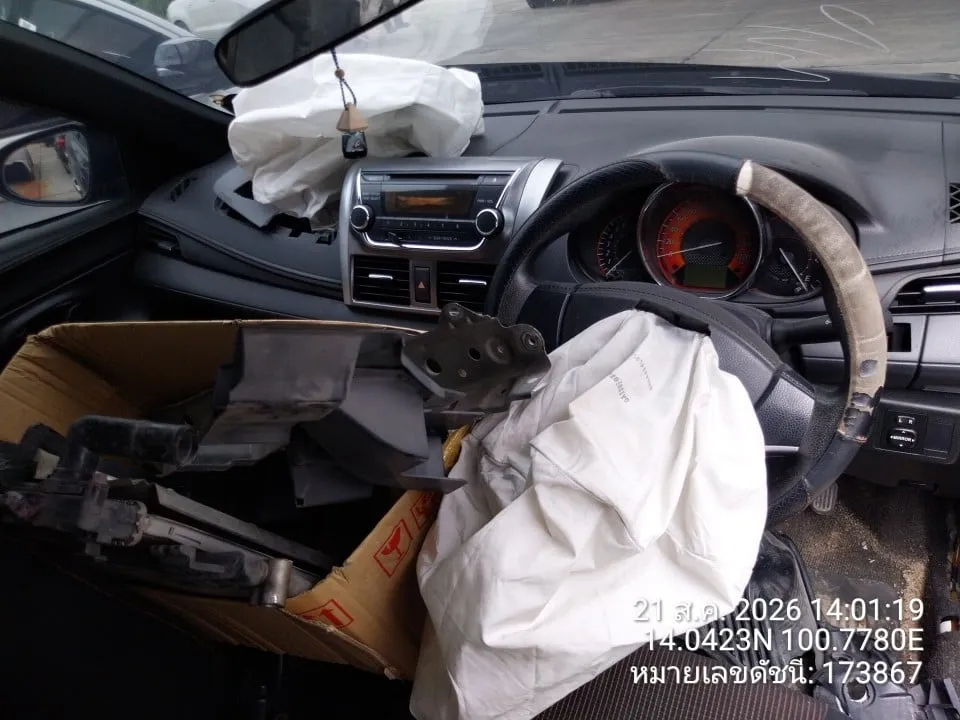 2014 Toyota Yaris – 6
