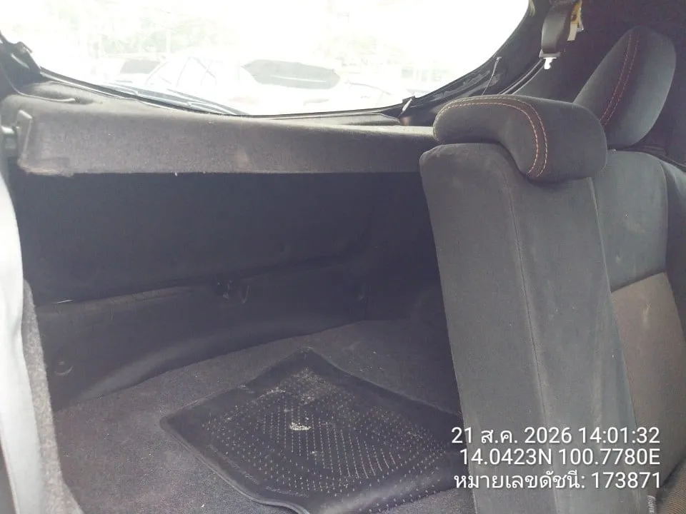 2014 Toyota Yaris – 10