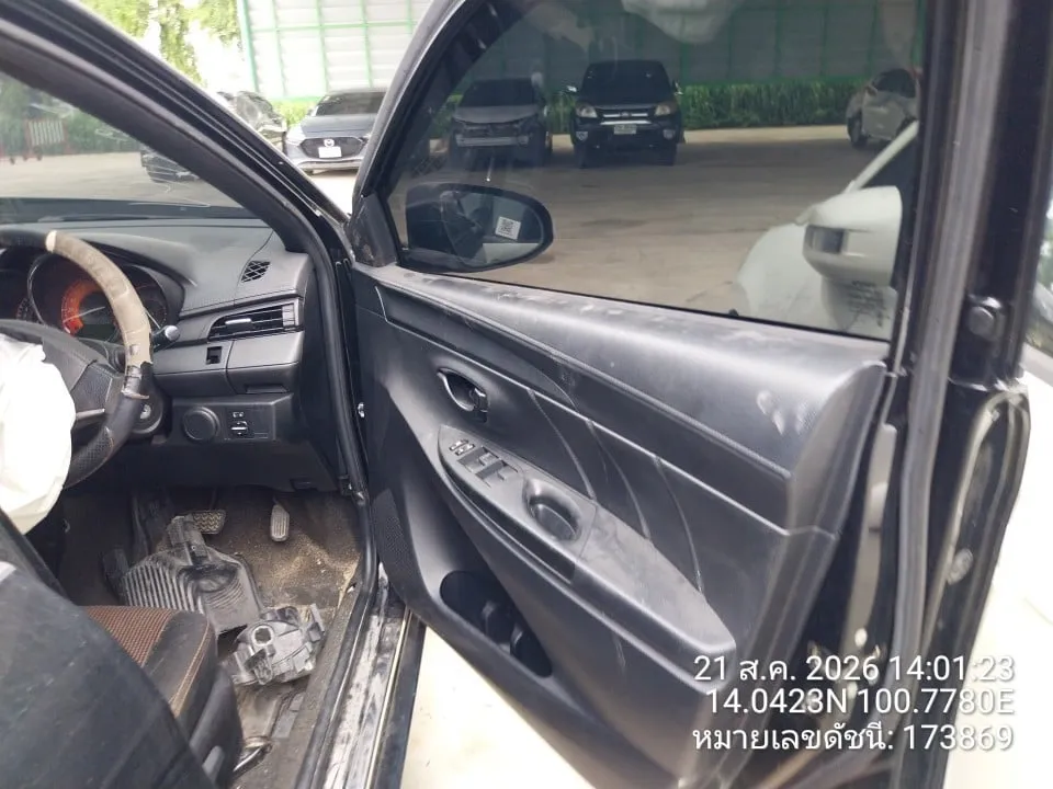 2014 Toyota Yaris – 8