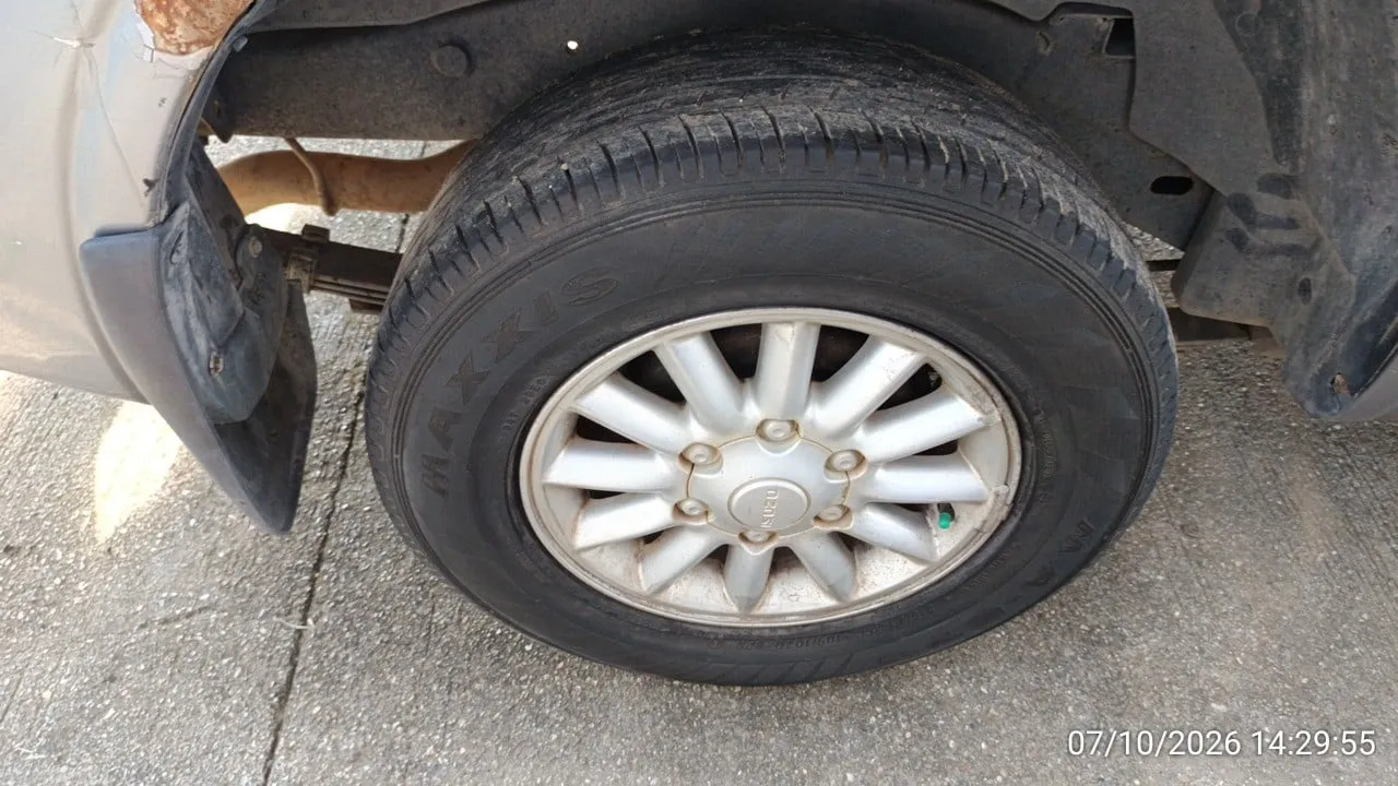 2005 Isuzu D-Max – 11