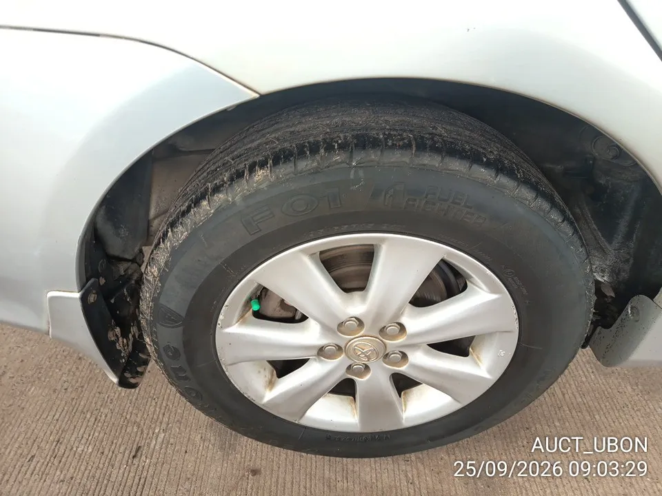 2010 Toyota Corolla Altis – 4