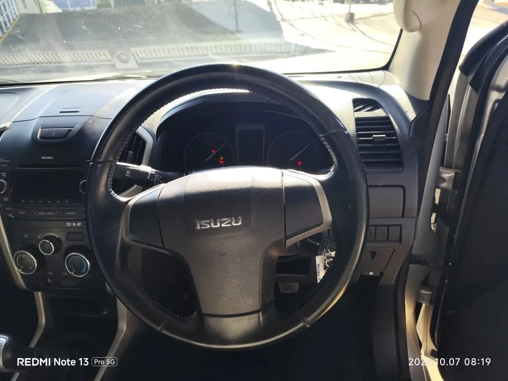 2011 Isuzu D-Max – 11