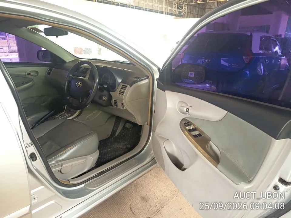 2010 Toyota Corolla Altis – 12