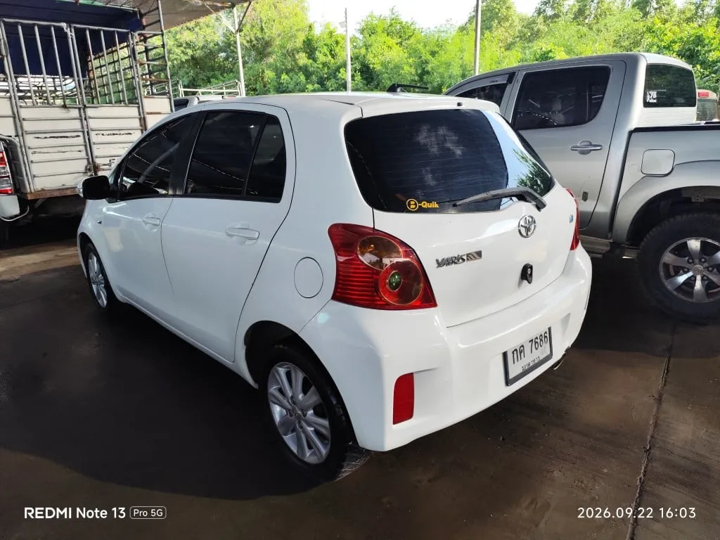 2013 Toyota Yaris – 5