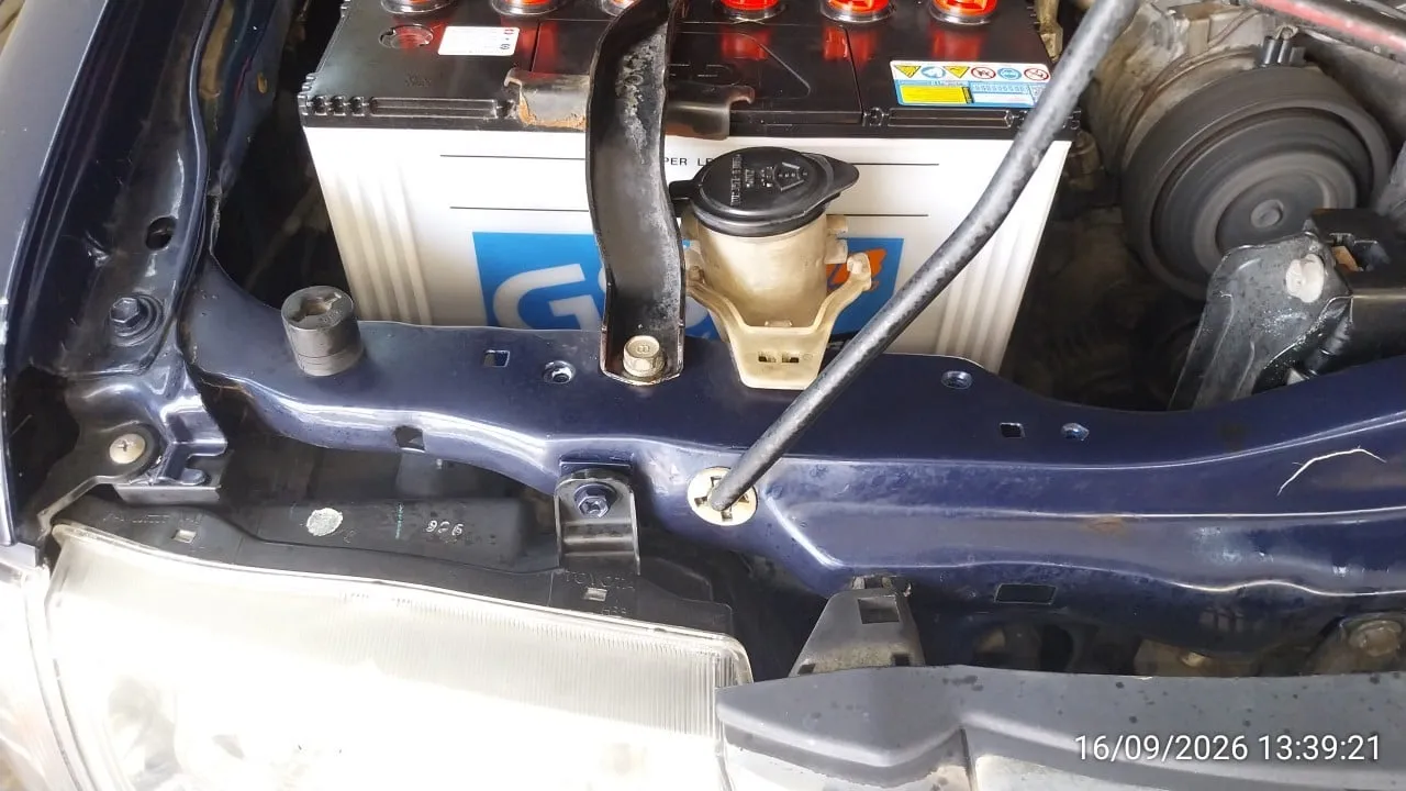 2004 Toyota Sport Rider – 9
