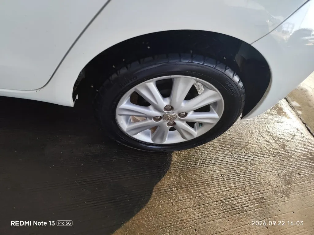 2013 Toyota Yaris – 8