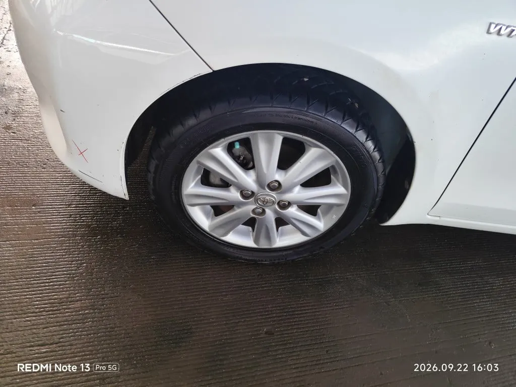 2013 Toyota Yaris – 7