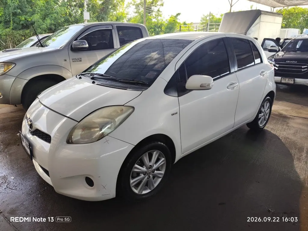 2013 Toyota Yaris – 6