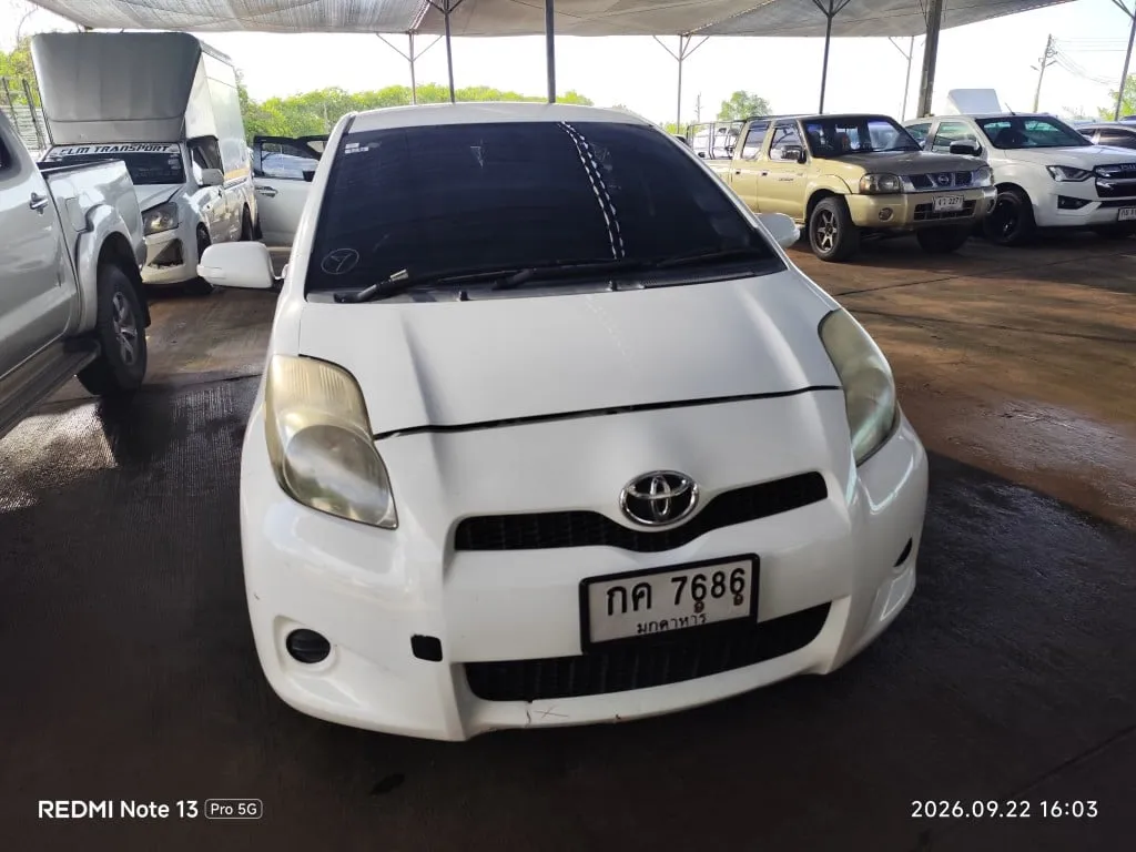 2013 Toyota Yaris – 1