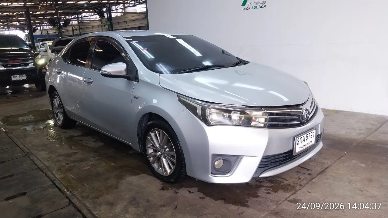 2014 Toyota Corolla Altis – 2