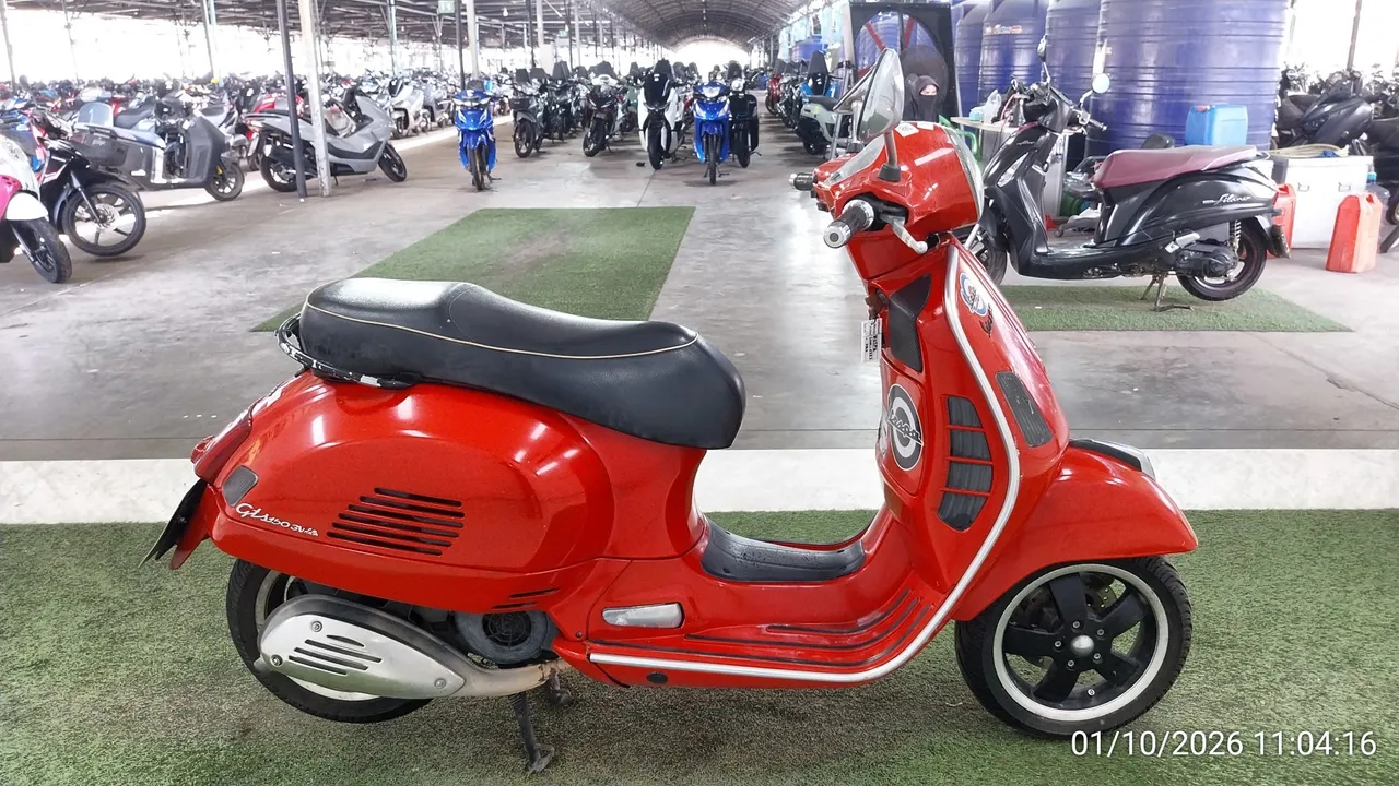 2014 Vespa GTS – 3