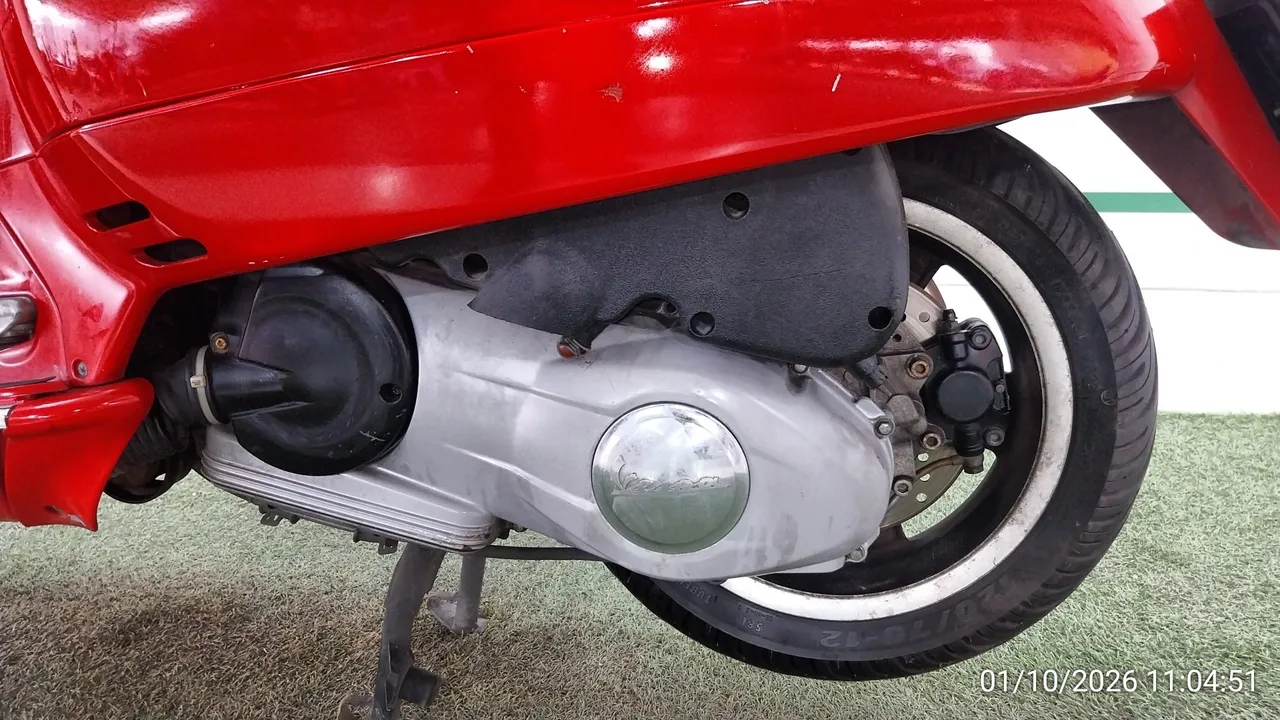2014 Vespa GTS – 12