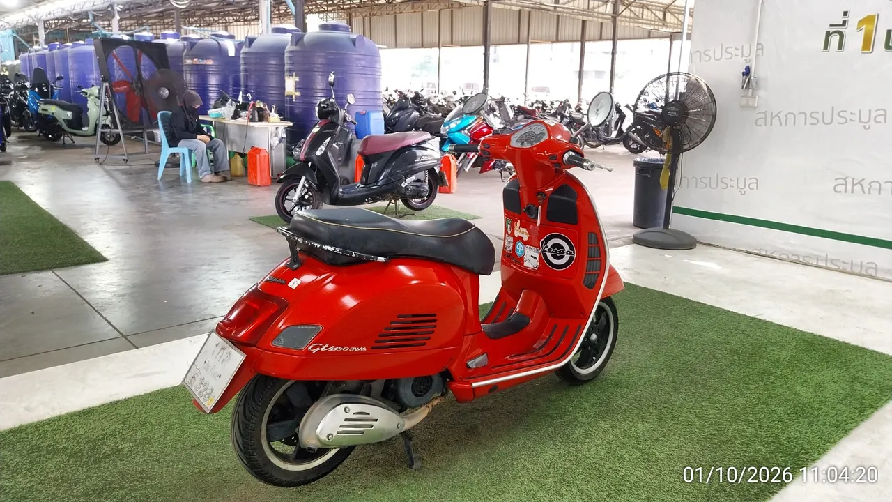 2014 Vespa GTS – 4