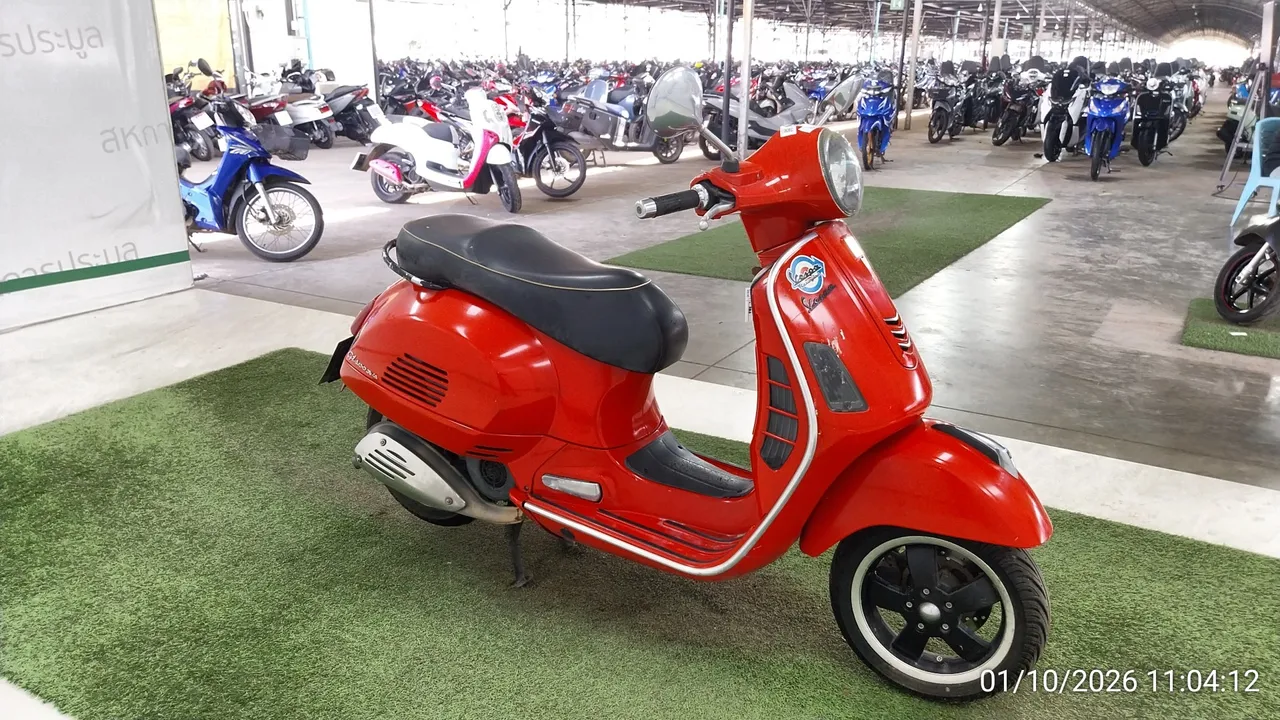 2014 Vespa GTS – 2