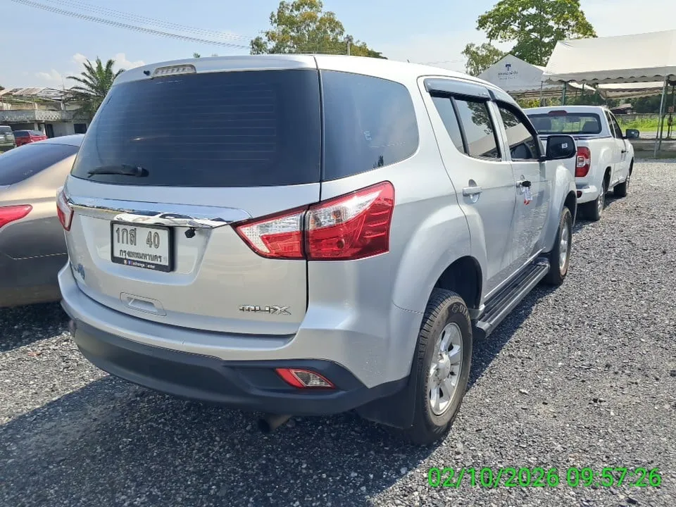 2017 Isuzu MU-X – 5