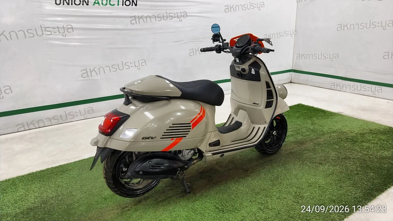 2023 Vespa GTV 300 – 4