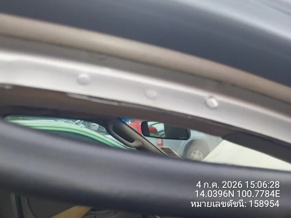 2004 Ford Escape – 12