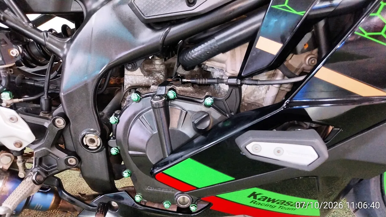 2021 Kawasaki Ninja ZX-25R – 11