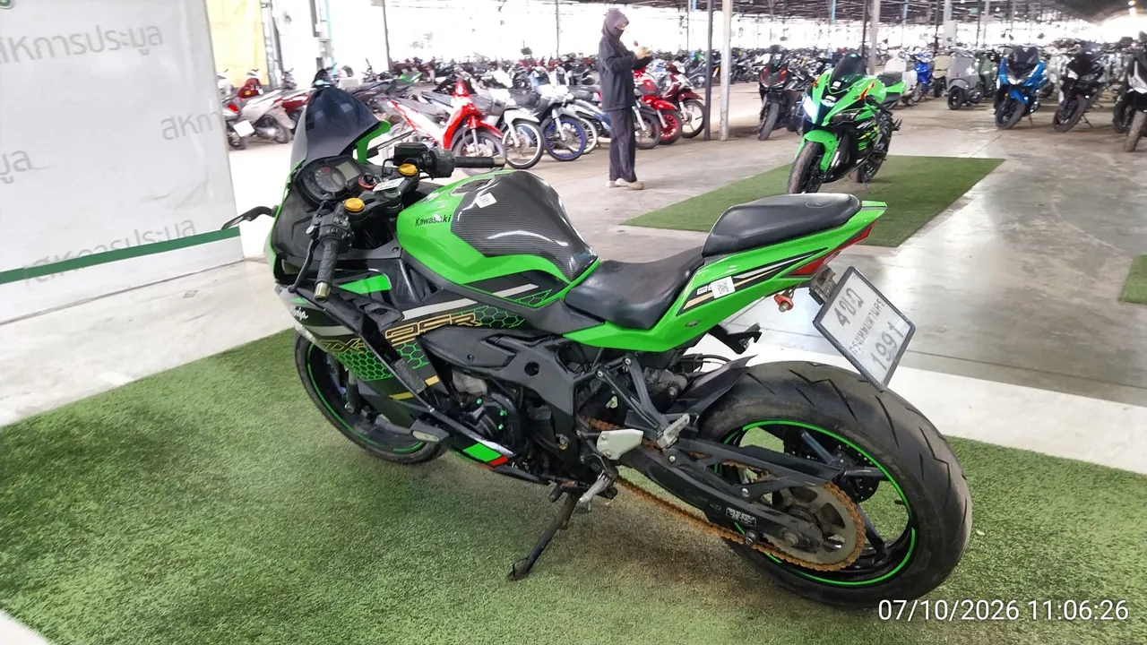 2021 Kawasaki Ninja ZX-25R – 6