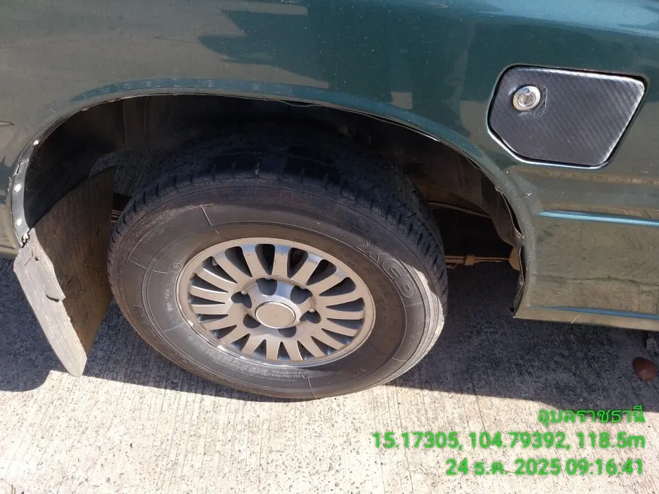 1997 Isuzu D-Max – 8