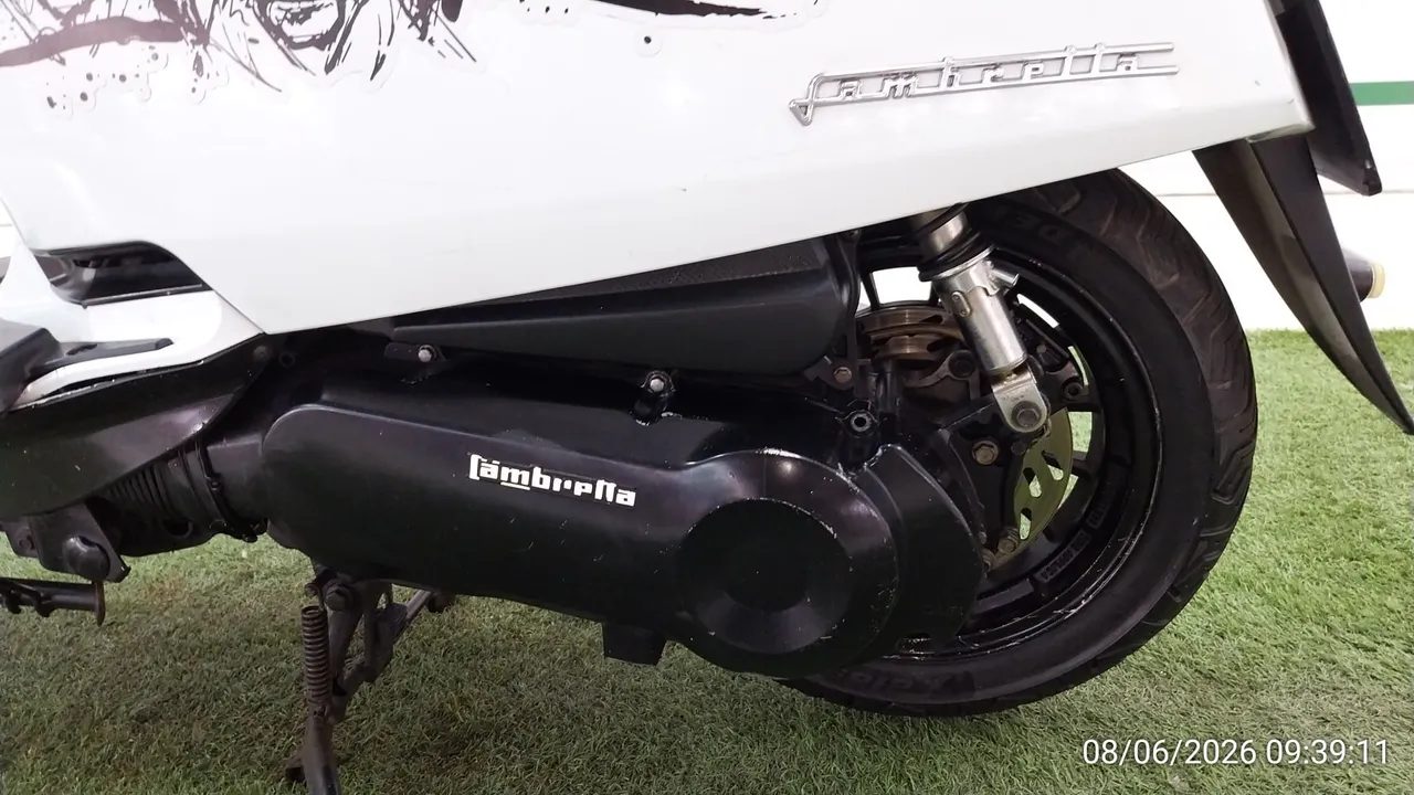 2022 Lambretta V200 – 12