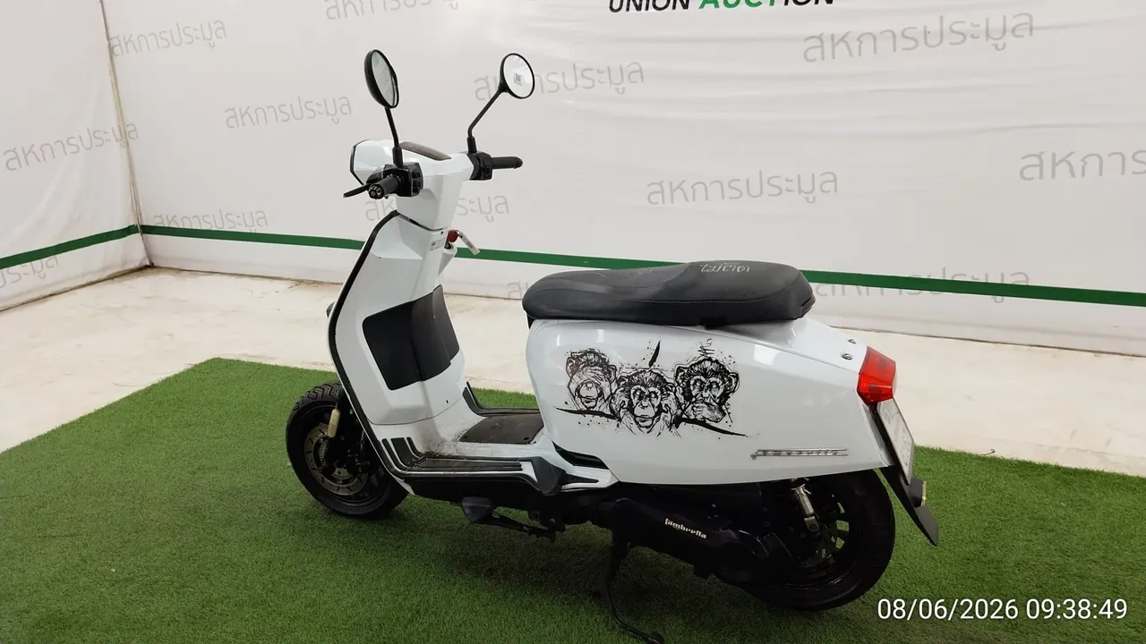 2022 Lambretta V200 – 6