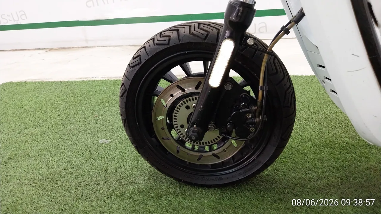 2022 Lambretta V200 – 9