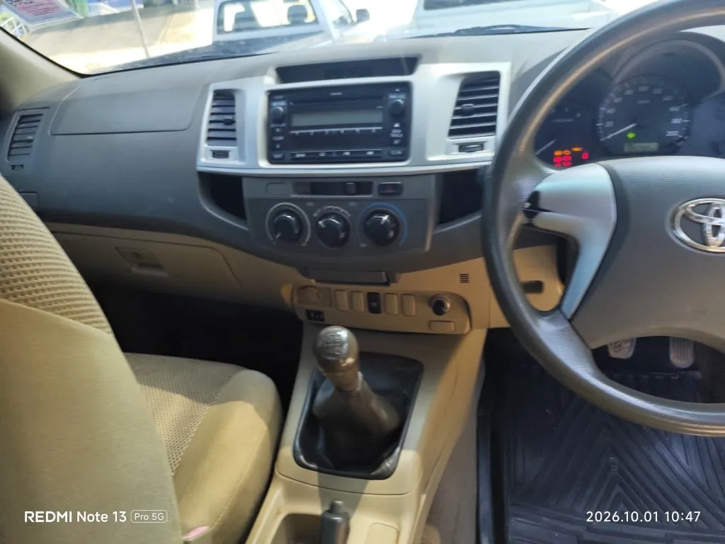 2012 Toyota Hilux Vigo – 12