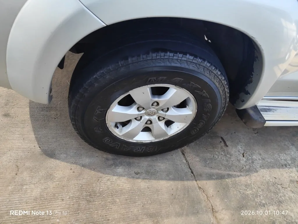 2012 Toyota Hilux Vigo – 7