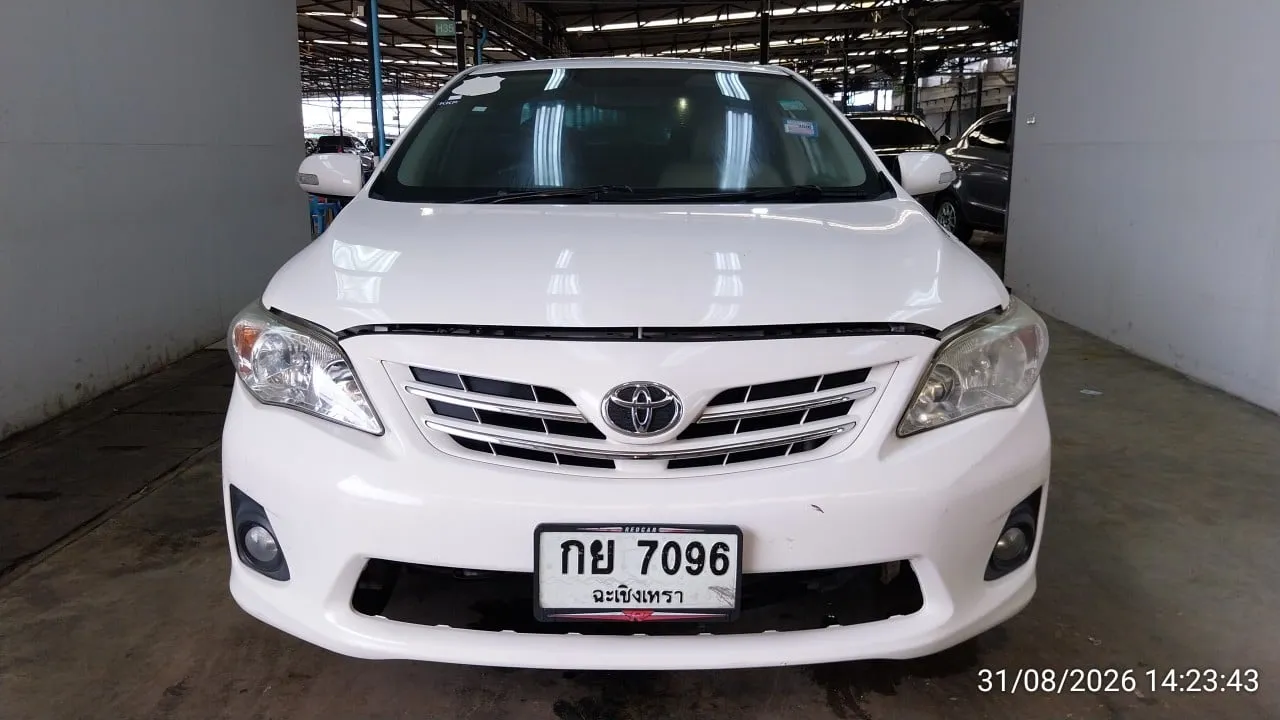 2013 Toyota Corolla Altis – 1