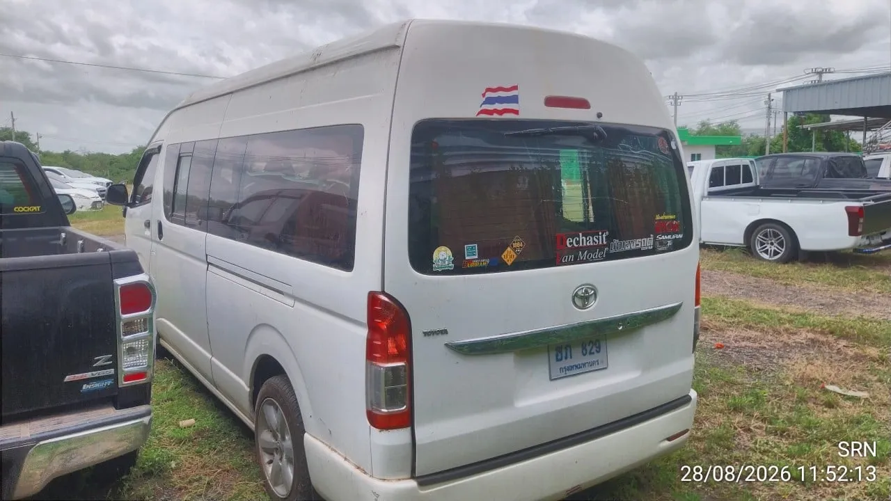 2012 Toyota Commuter – 3