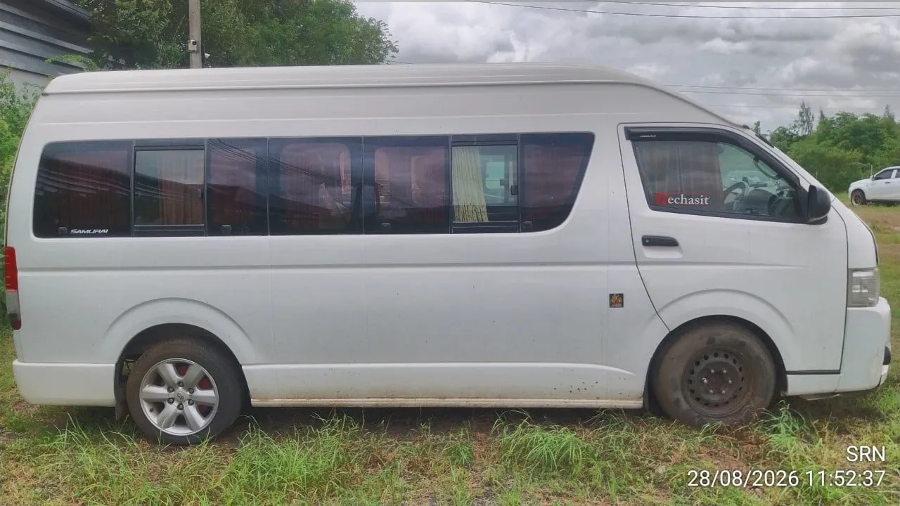 2012 Toyota Commuter – 6