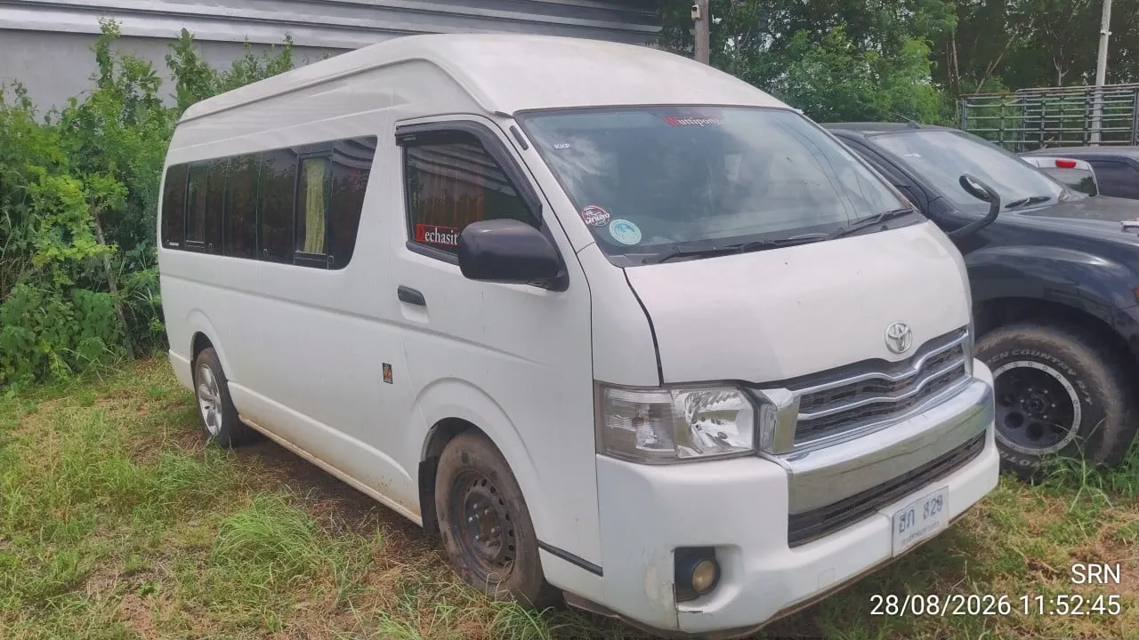 2012 Toyota Commuter – 7