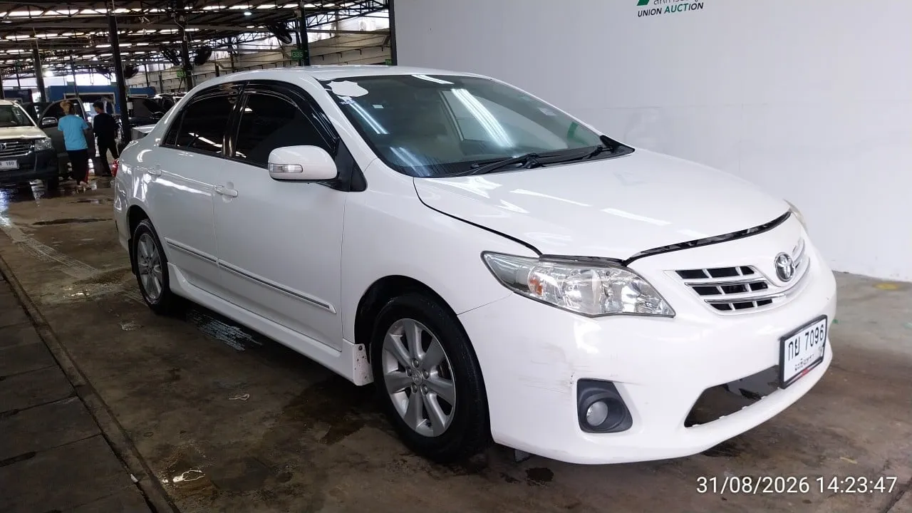 2013 Toyota Corolla Altis – 2