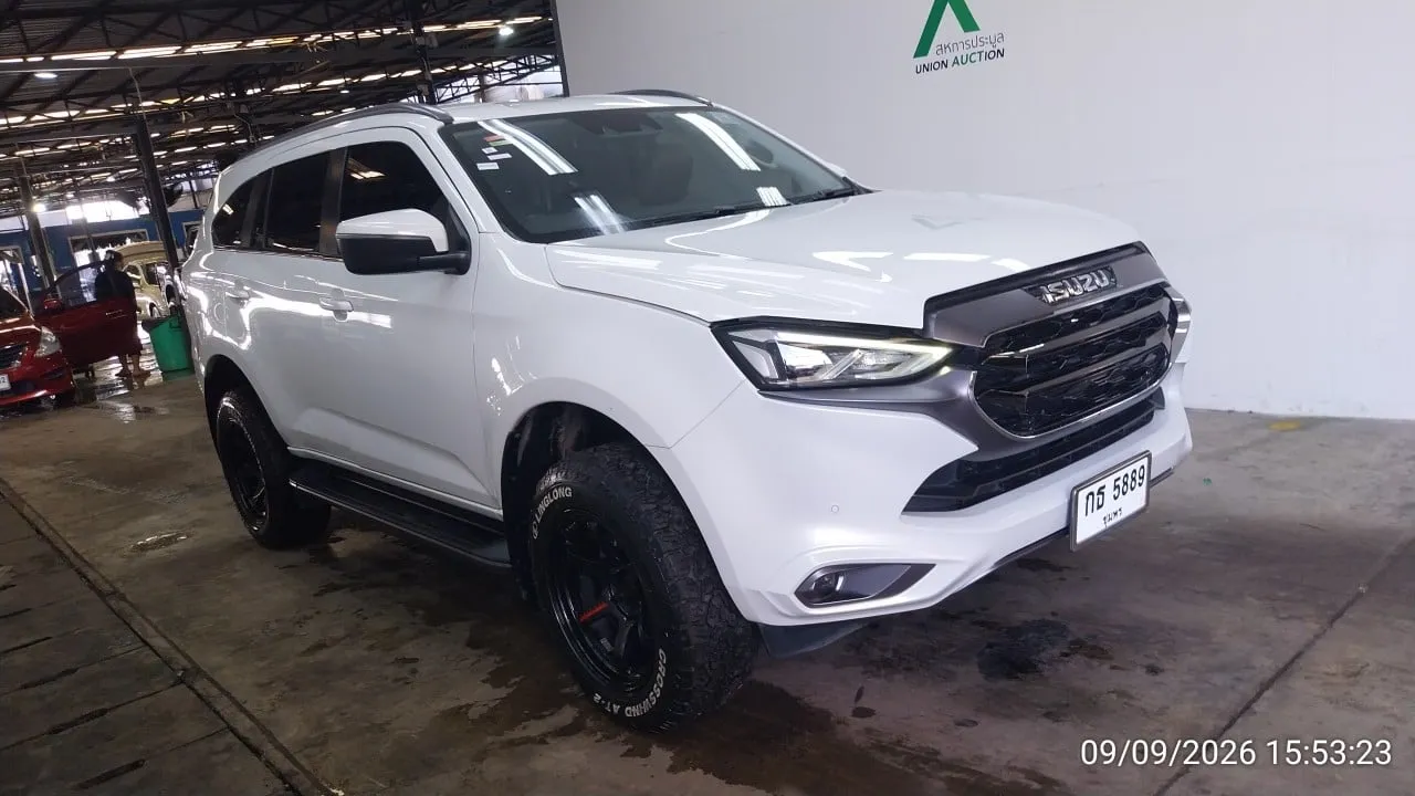 2023 Isuzu MU-X – 2