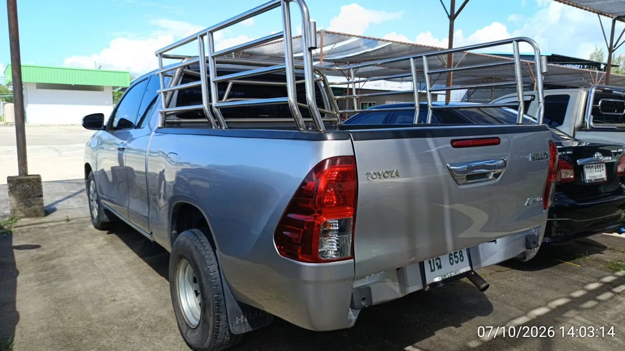 2016 Toyota Hilux Revo – 3