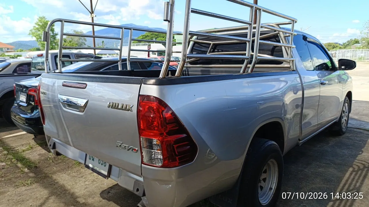 2016 Toyota Hilux Revo – 5