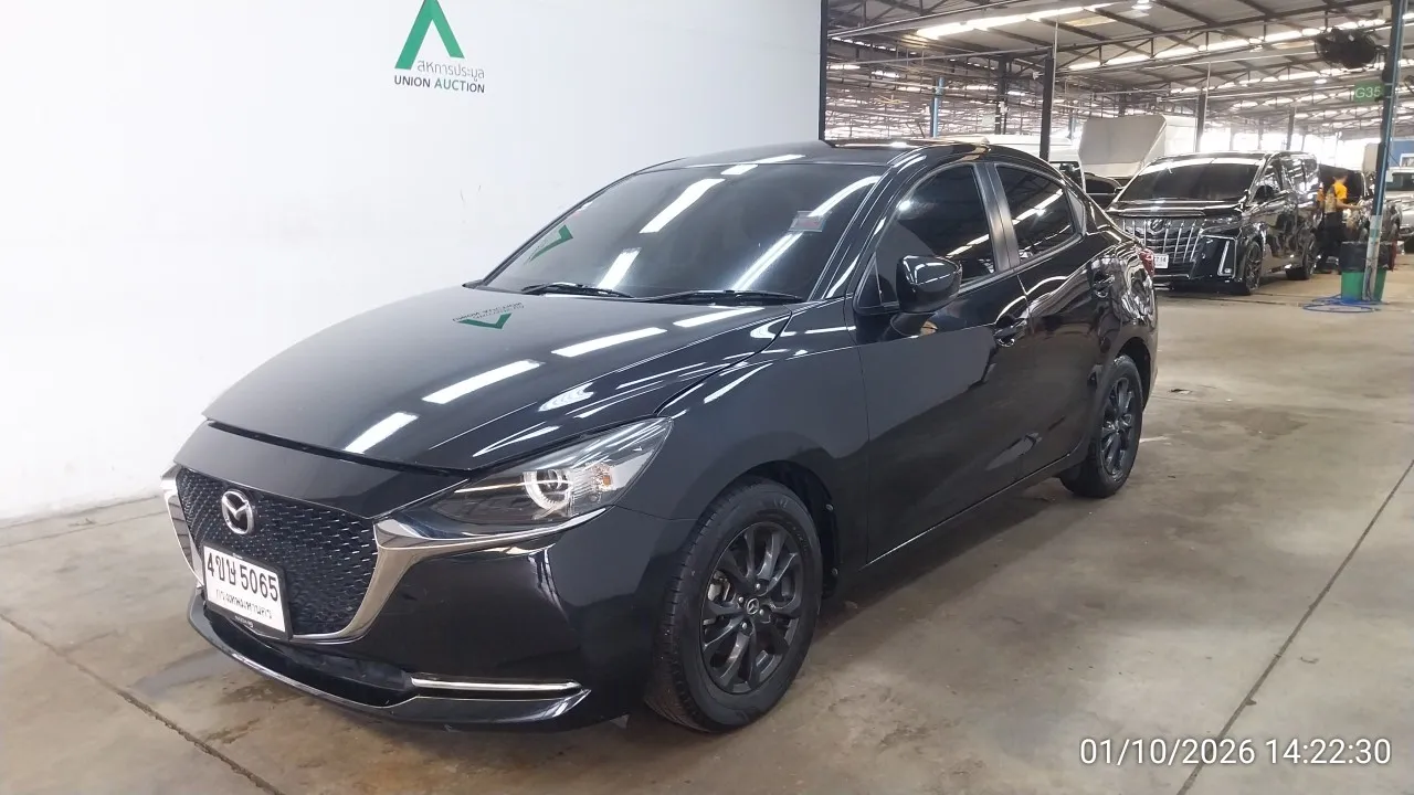 2022 Mazda Mazda2 – 3