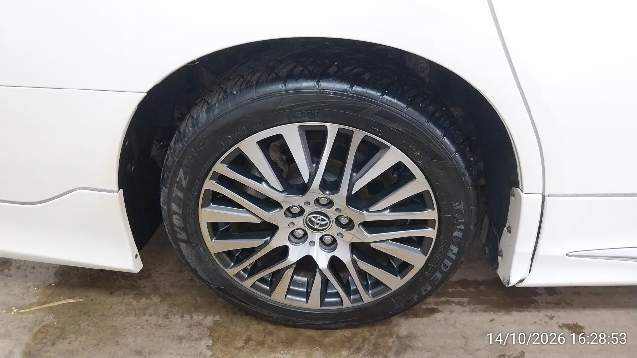 2015 Toyota Vellfire – 11
