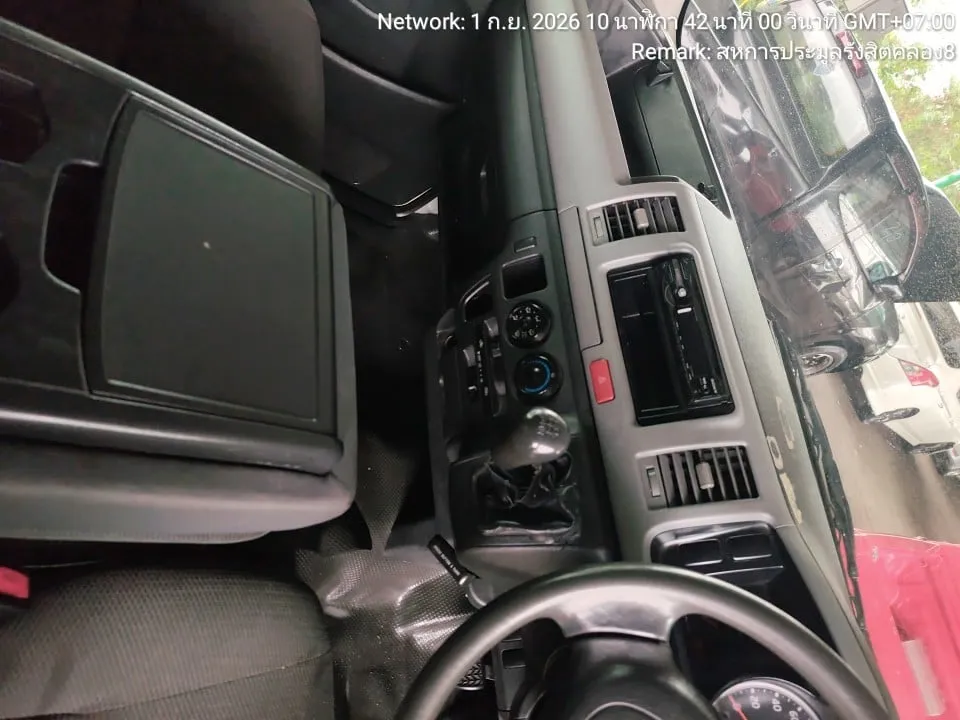 2010 Toyota Hiace – 8