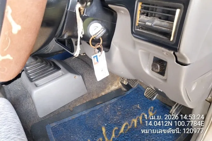 1998 Isuzu D-Max – 12