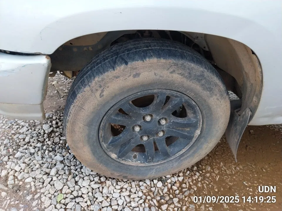2004 Toyota Hilux Tiger – 12
