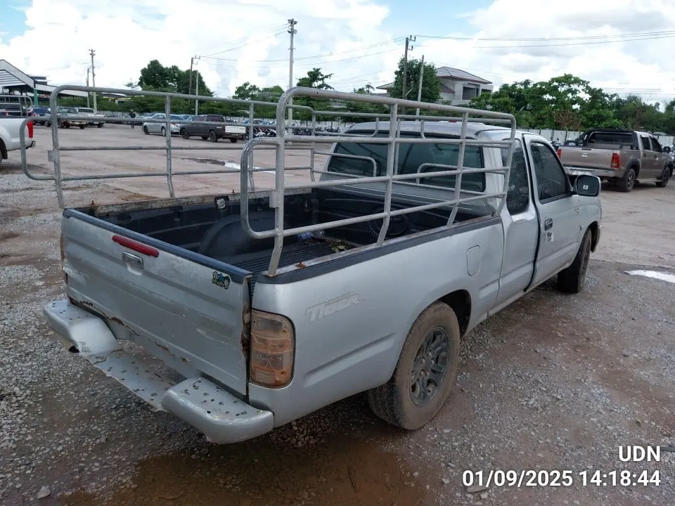 2004 Toyota Hilux Tiger – 6