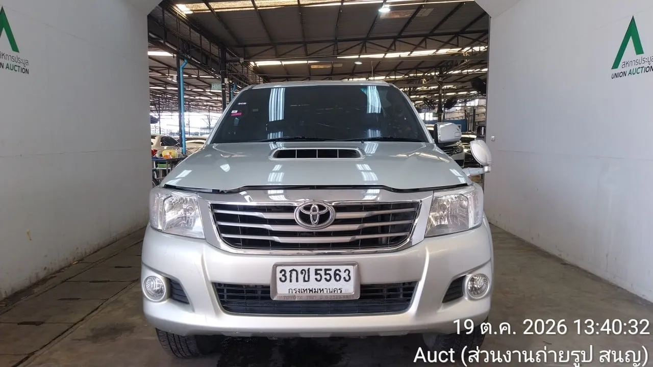 2013 Toyota Hilux Vigo – 1