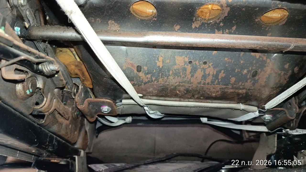 2010 Nissan Navara – 8