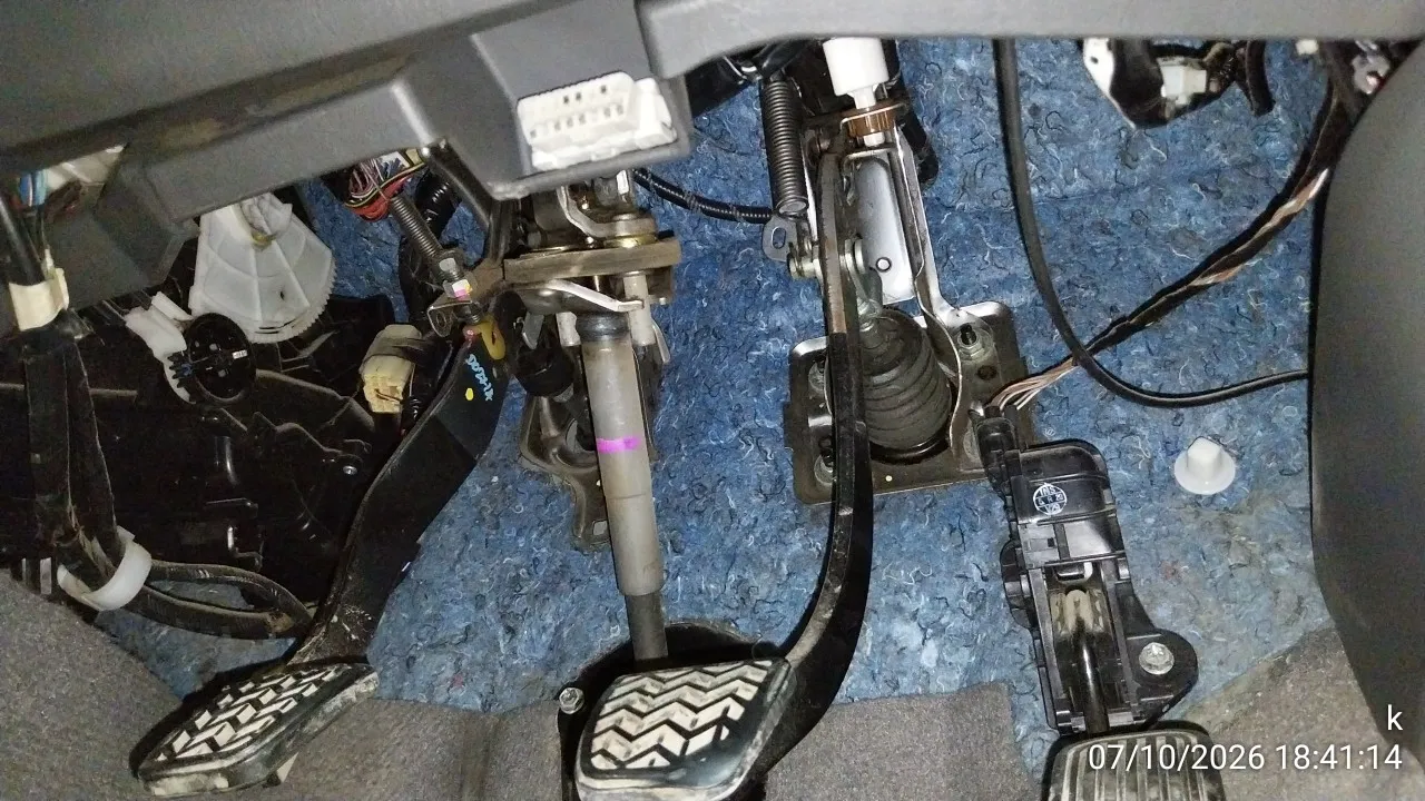 2014 Toyota Hilux Vigo – 2